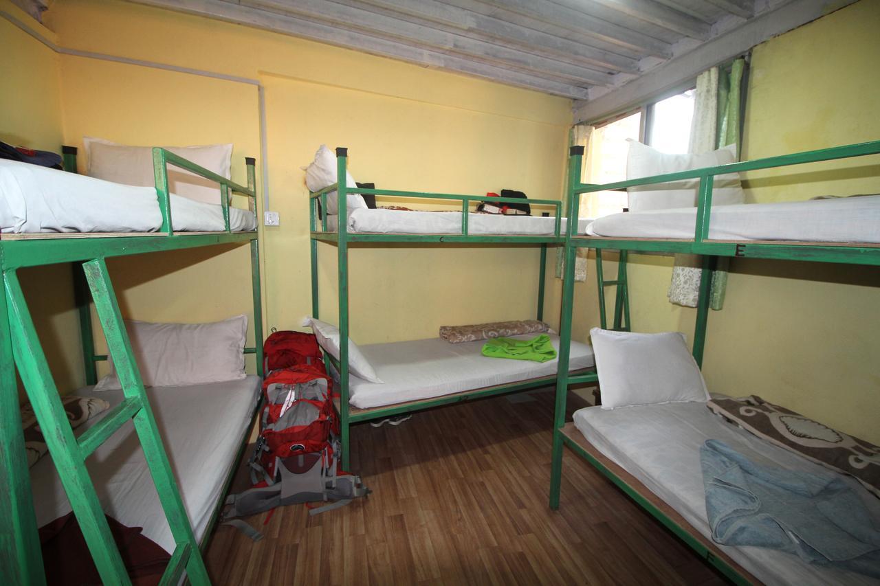 Beehive Hostel Катманду Экстерьер фото