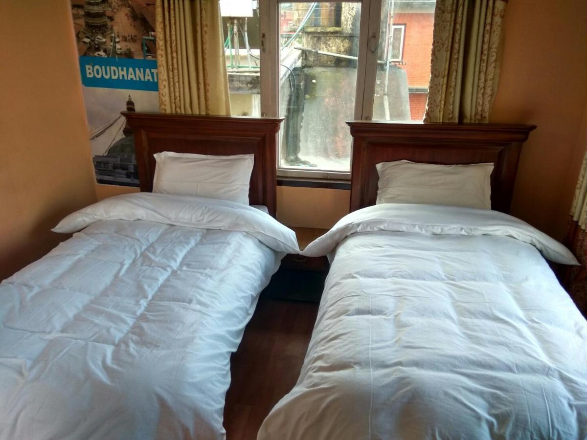 Beehive Hostel Катманду Экстерьер фото